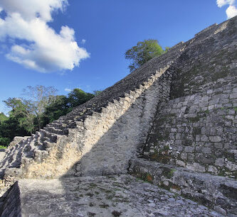 Estructura 2 Calakmul