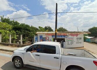 Abarrotes Y Papeleria "Magaly"